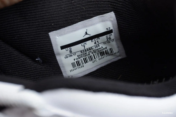 528895-145  Low 11 528895-145 Retro Jordan 'Emerald' AIR 0524